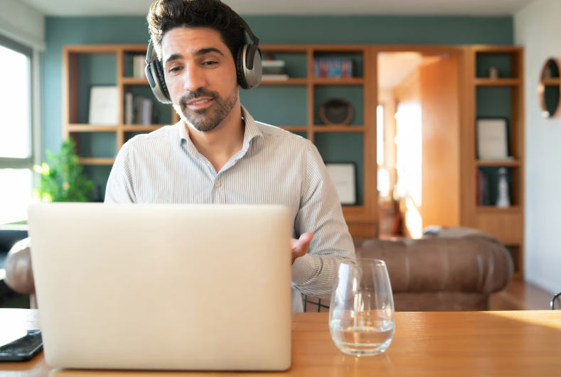 8 Tips to Improve Remote Work Communication With Your Teammates