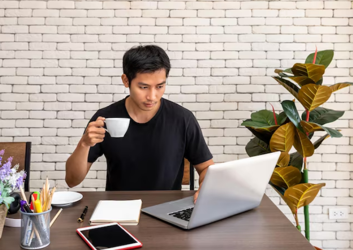 7 Tips To Elevate Your Remote Job Interview & Land That Role