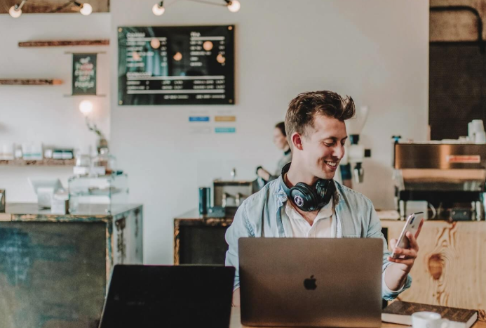 How To Follow Up On a Job Application (+ Not Get Ghosted)