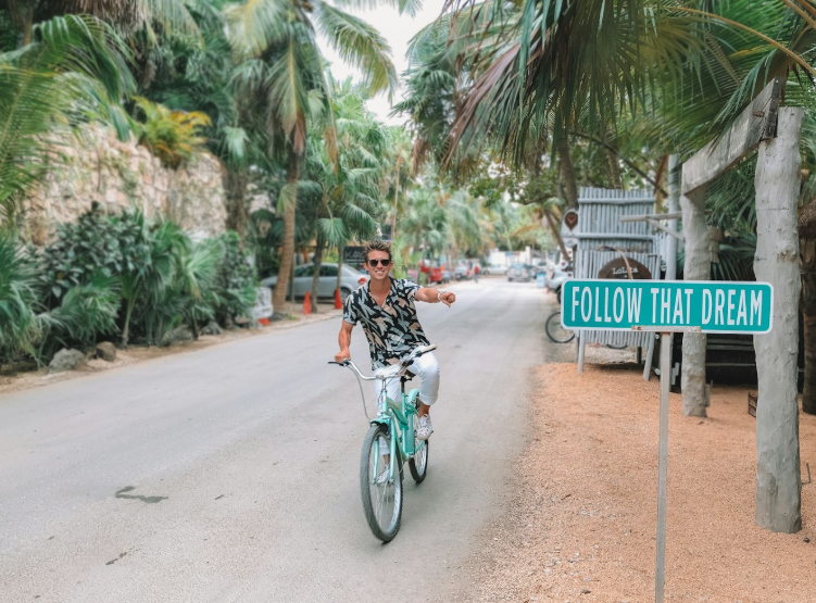 How To Write a Resignation Letter & Leave on a High Note