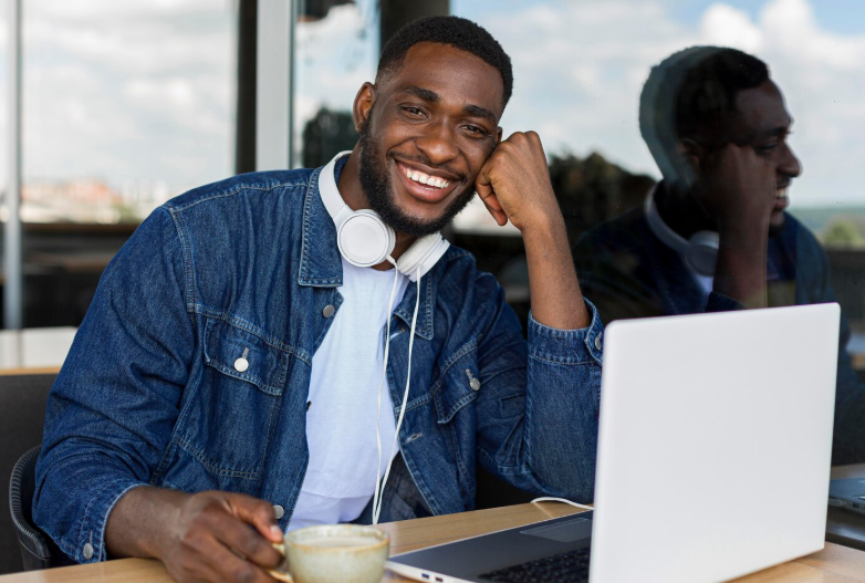  Want a Remote Job? Here’s How to Choose Courses That Actually Get You Hired