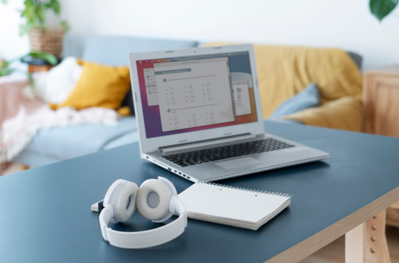 How To Write Better Remote Job Ads That Convert