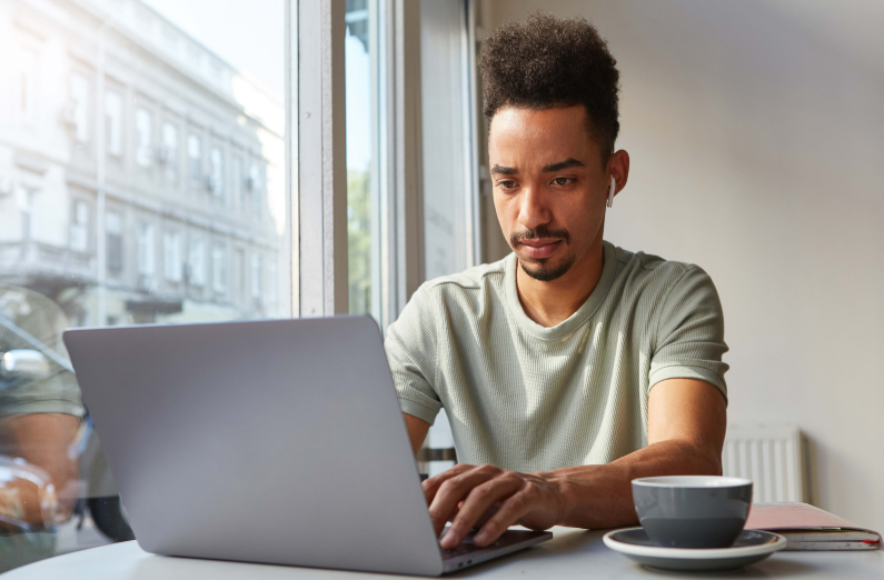 Contractor vs Full-Time Remote Employee: Key Differences