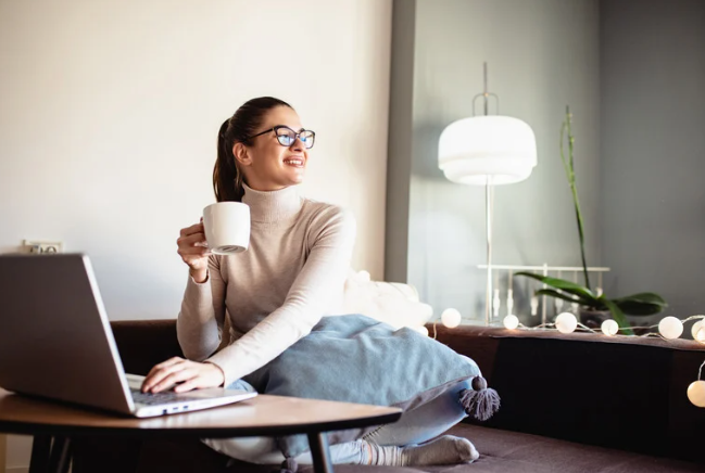 [Webinar] The Ins-and-Outs of Remote Worker Compliance with Matt Drozdzynski of Pilot